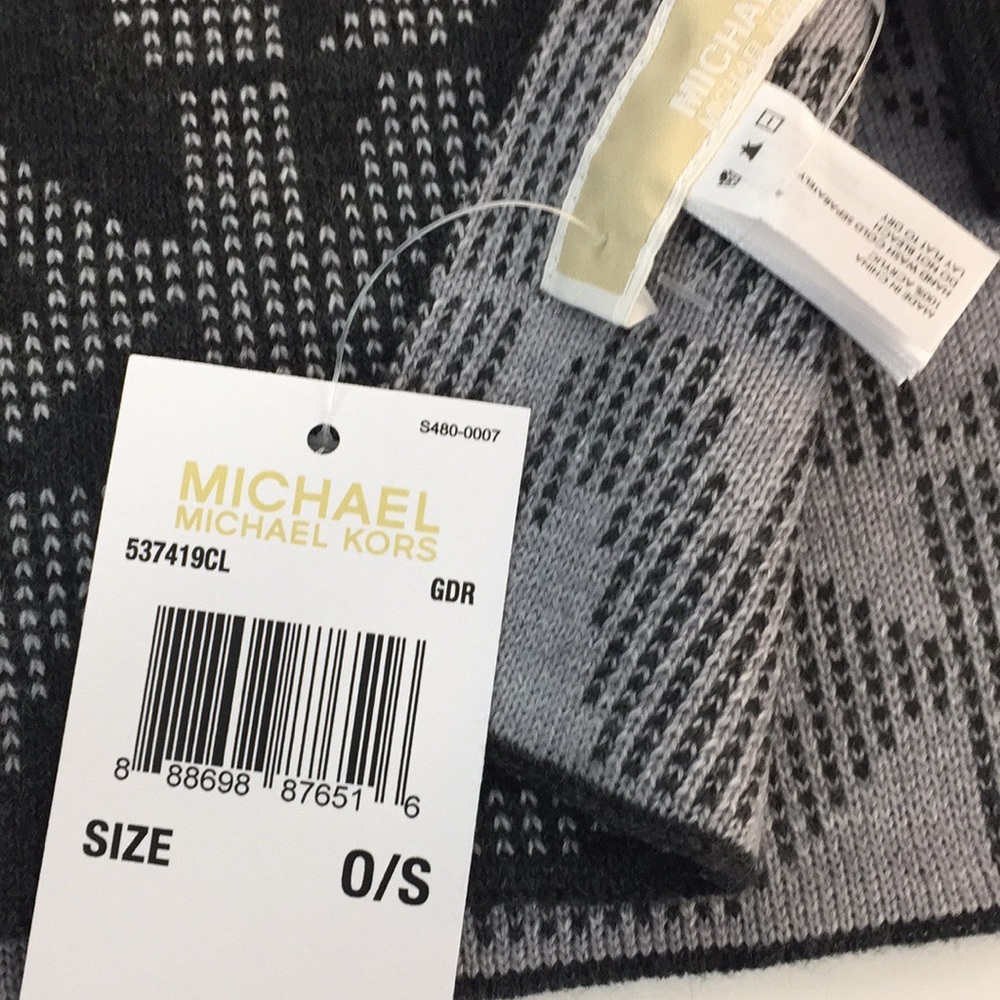 Michael Kors Scarf & Beanie Hat Set - Picture 6 of 8